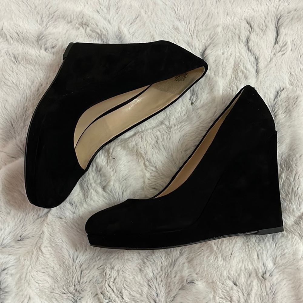 Pre owned Nine West size 7.5 US